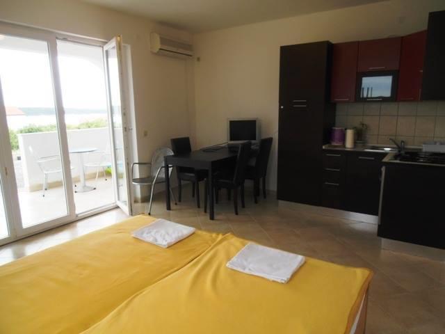Apartment Zekija Barbat na Rabu Стая снимка